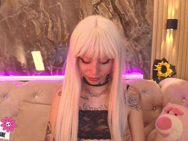 Sabrinaa1's BongaCams show and profile