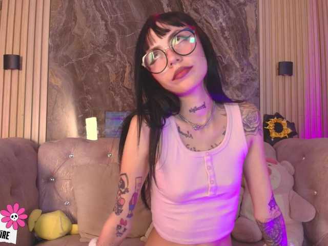 Sabrinaa1's BongaCams show and profile