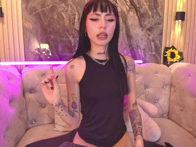 Sabrinaa1's BongaCams show and profile