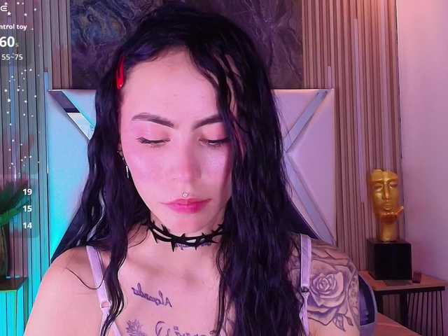 Sabrinaa1's BongaCams show and profile