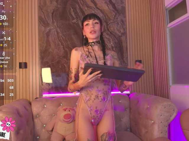 Sabrinaa1's BongaCams show and profile