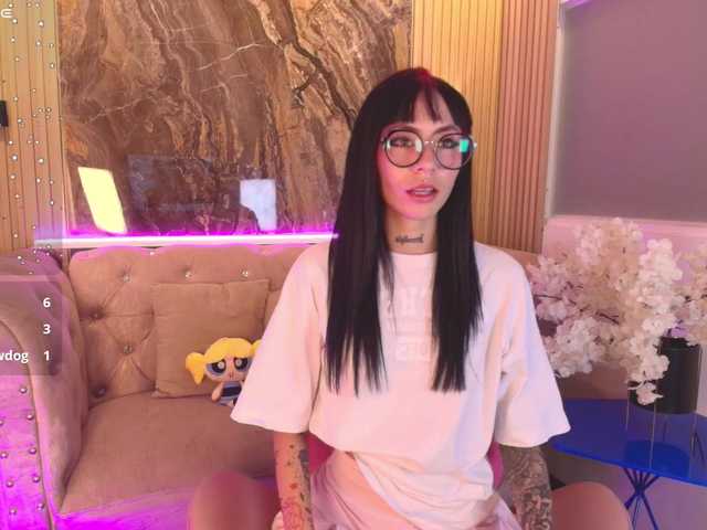 Sabrinaa1's BongaCams show and profile