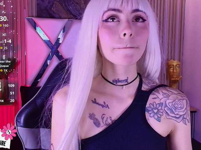 Sabrinaa1's BongaCams show and profile