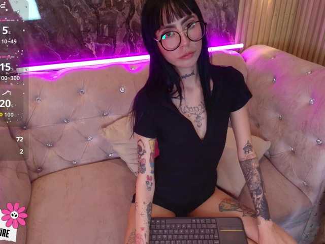 Sabrinaa1's BongaCams show and profile