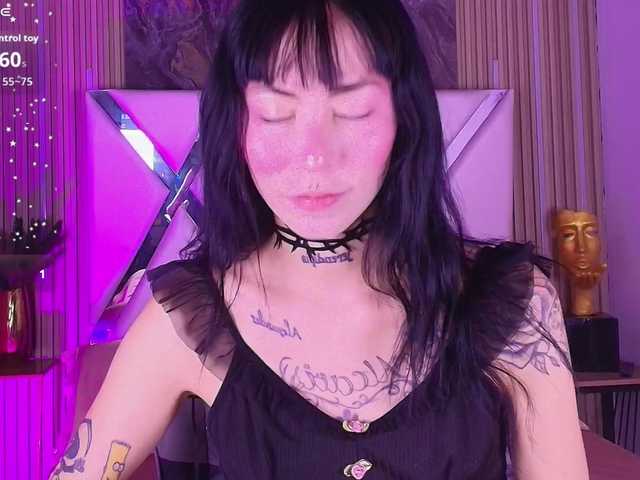 Sabrinaa1's BongaCams show and profile