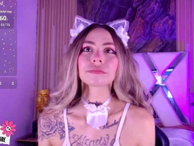 Sabrinaa1's BongaCams show and profile