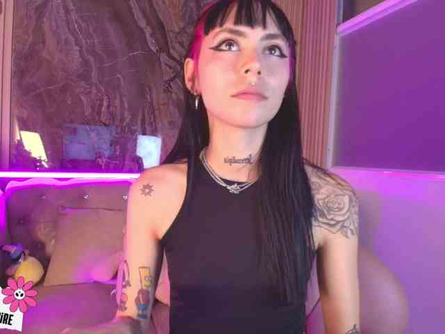 Sabrinaa1 Live Webcam on BongaCams