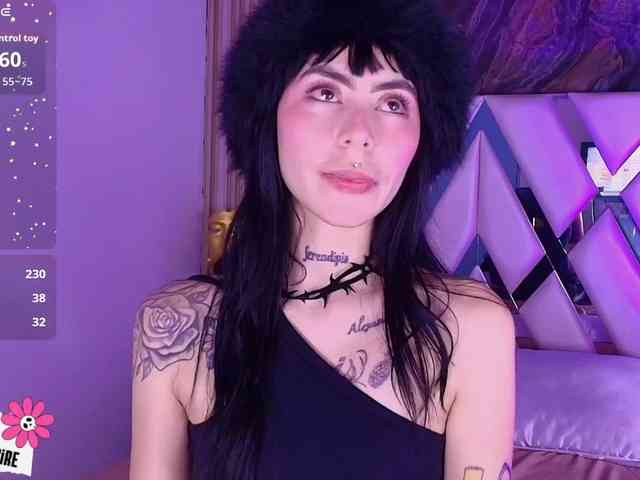 Sabrinaa1 Live Webcam on BongaCams