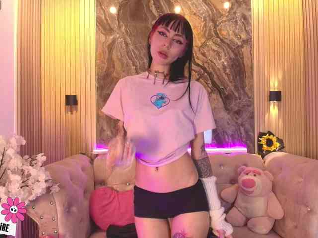 Sabrinaa1 Live Webcam on BongaCams