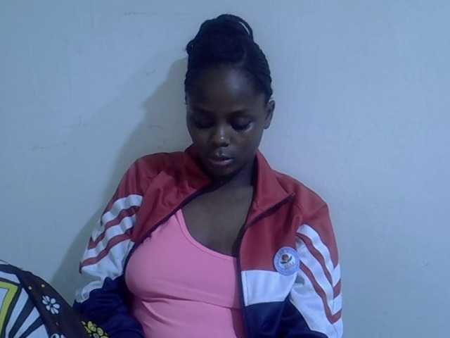 le modèle Sweet-diva est en webcam porno dans un show sur le site bongacams, il possède les tags suivants: Ebony,Brunette,Hairy