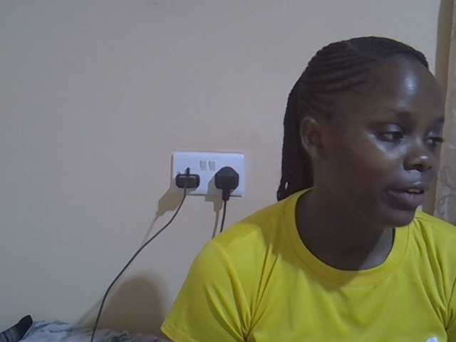 Sweet-diva webcam bongacams model stream image