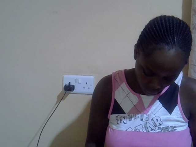 Sweet-diva webcam bongacams model stream image