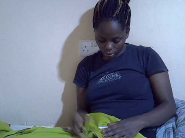 Sweet-diva webcam bongacams model stream image