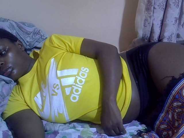 Sweet-diva webcam bongacams model stream image