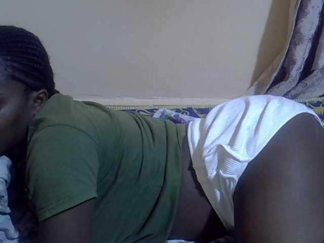 Sweet-diva webcam bongacams model stream image