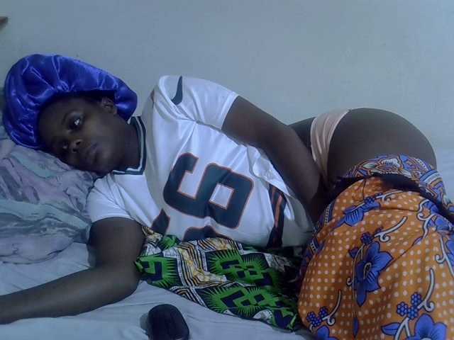 Sweet-diva Live Cam on BongaCams