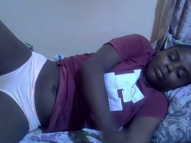 Sweet-diva webcam bongacams model stream image