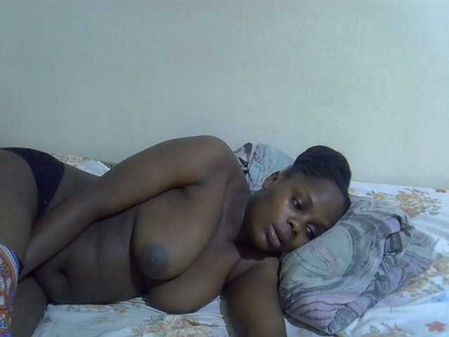 Sweet-diva webcam bongacams model stream image