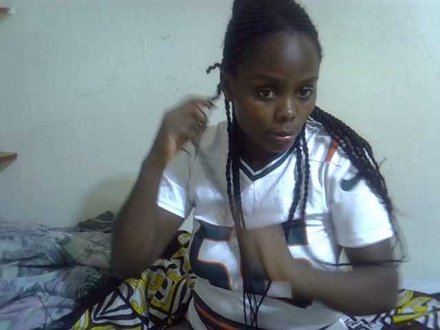 Sweet-diva Live Cam on BongaCams