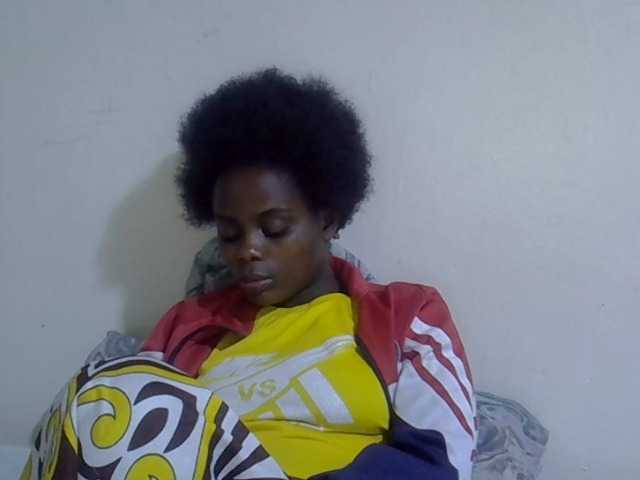 Sweet-diva webcam bongacams model stream image