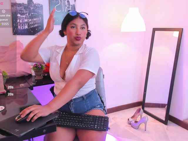 AshleyBroke webcam