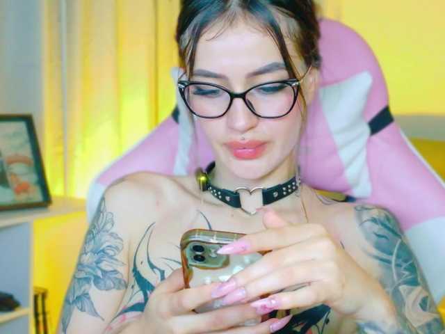 TaylorKnapp's BongaCams show and profile