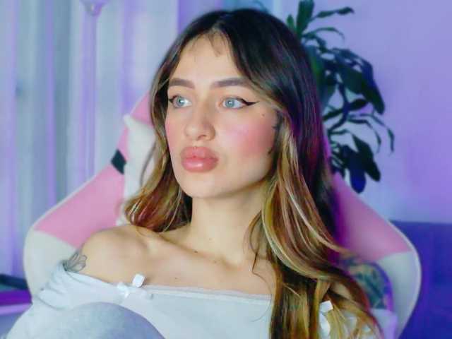 TaylorKnapp's BongaCams show and profile