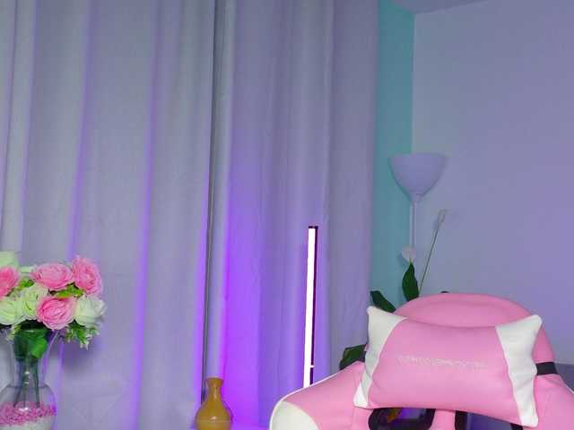 TaylorKnapp's BongaCams show and profile