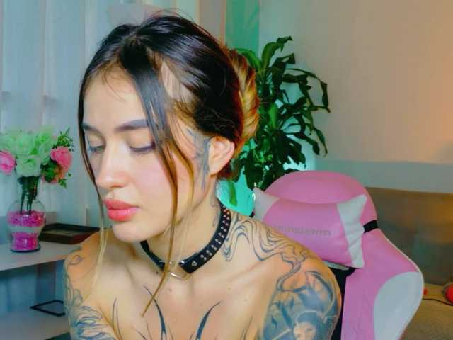 TaylorKnapp's BongaCams show and profile