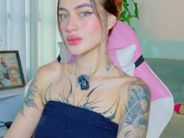 TaylorKnapp's BongaCams show and profile