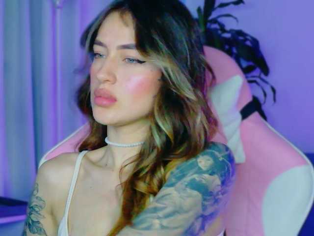 TaylorKnapp's BongaCams show and profile