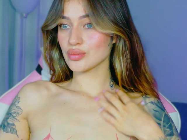 TaylorKnapp's BongaCams show and profile