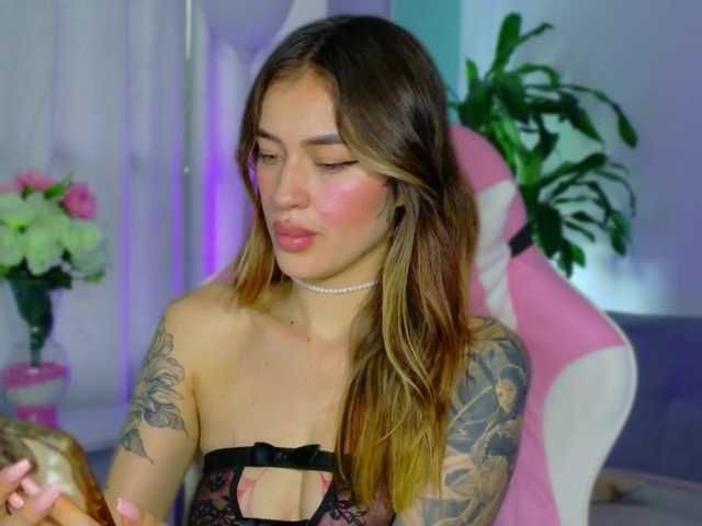 TaylorKnapp's BongaCams show and profile