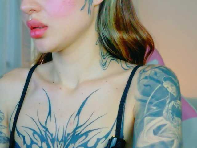 TaylorKnapp's BongaCams show and profile