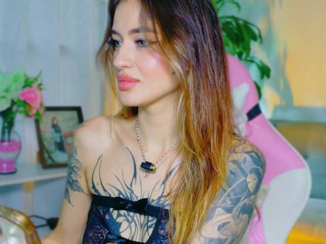 TaylorKnapp's BongaCams show and profile