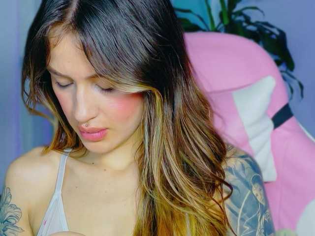 TaylorKnapp's BongaCams show and profile