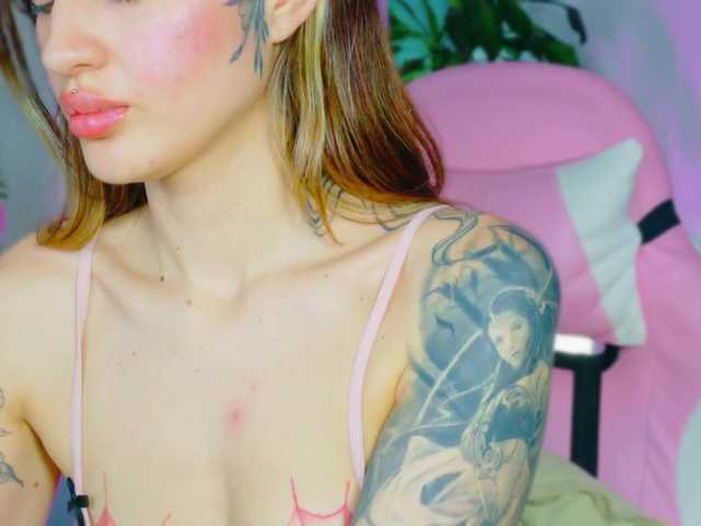 TaylorKnapp's BongaCams show and profile