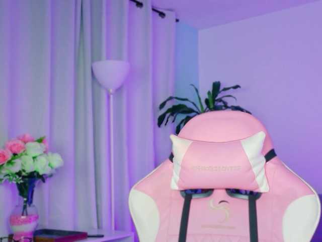 TaylorKnapp's BongaCams show and profile