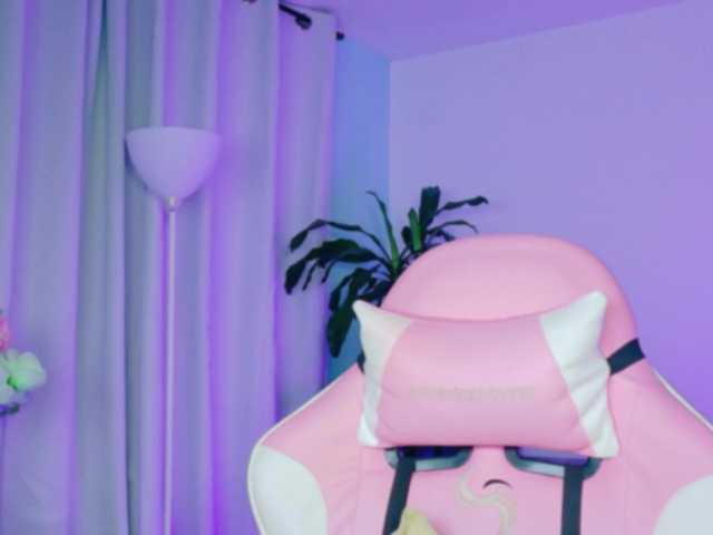 TaylorKnapp's BongaCams show and profile