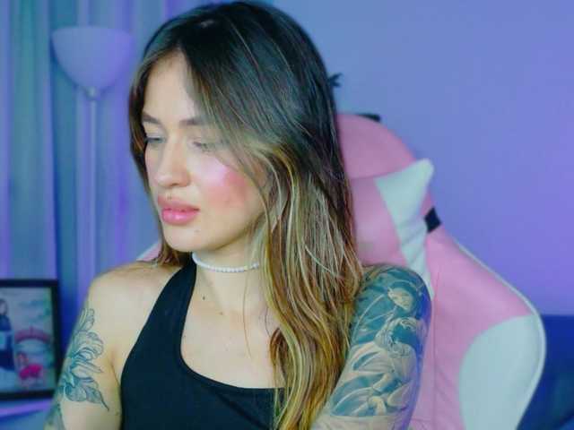 TaylorKnapp's BongaCams show and profile