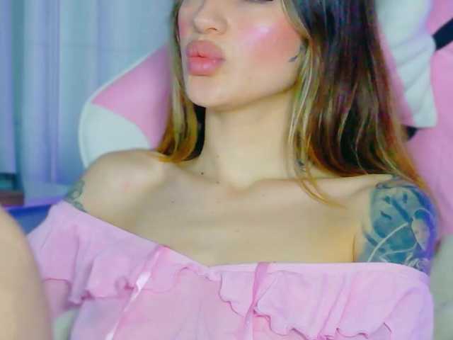 TaylorKnapp's BongaCams show and profile