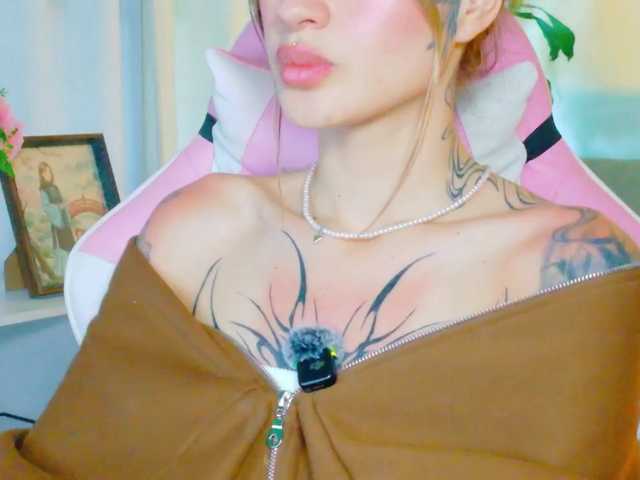 TaylorKnapp's BongaCams show and profile