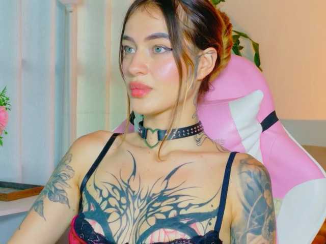 TaylorKnapp's BongaCams show and profile