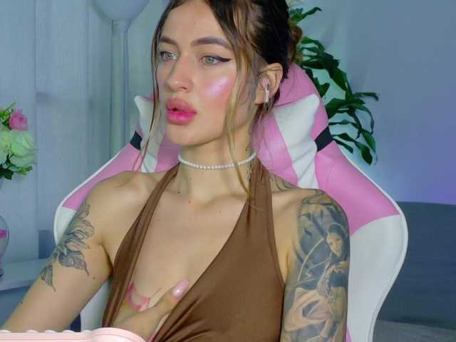 TaylorKnapp's BongaCams show and profile