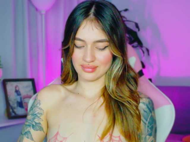 TaylorKnapp's BongaCams show and profile