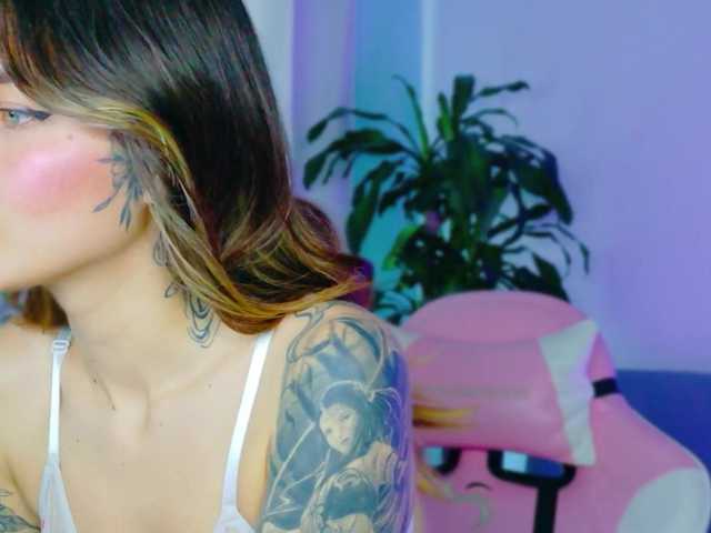 TaylorKnapp's BongaCams show and profile