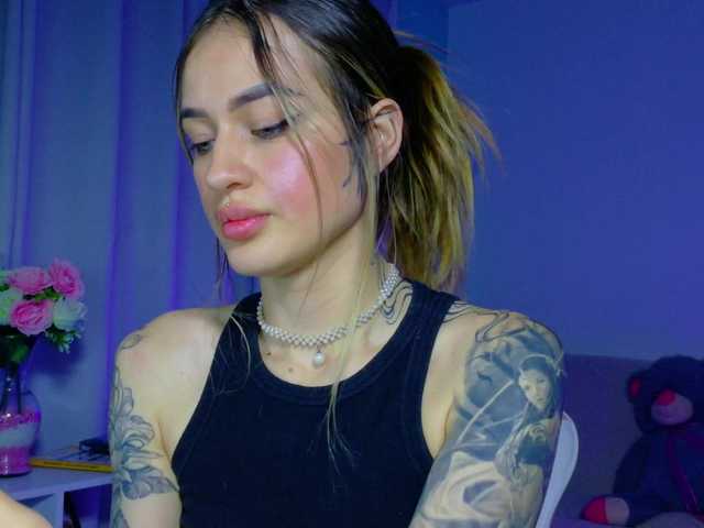 TaylorKnapp's BongaCams show and profile