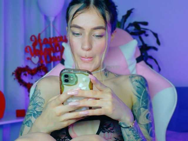 TaylorKnapp's BongaCams show and profile