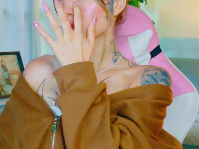 TaylorKnapp's BongaCams show and profile