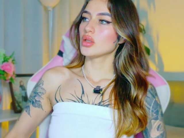 TaylorKnapp's BongaCams show and profile